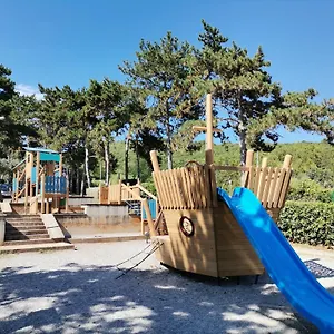  Apartment Lovely Branko With Balcony And Parking Kroatien